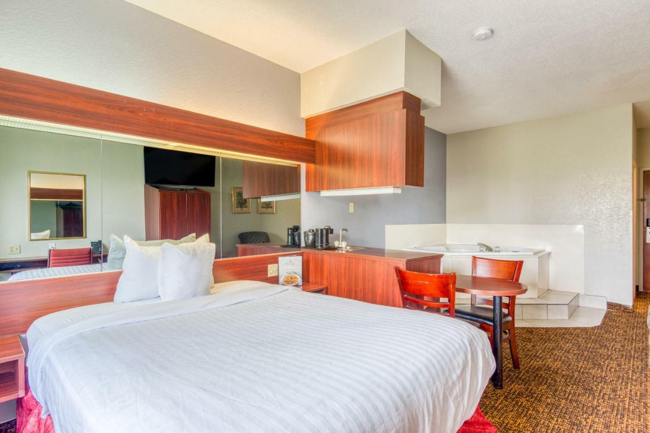 Trident Inn & Suites, Baton Rouge (Adults Only) Prairieville Eksteriør billede